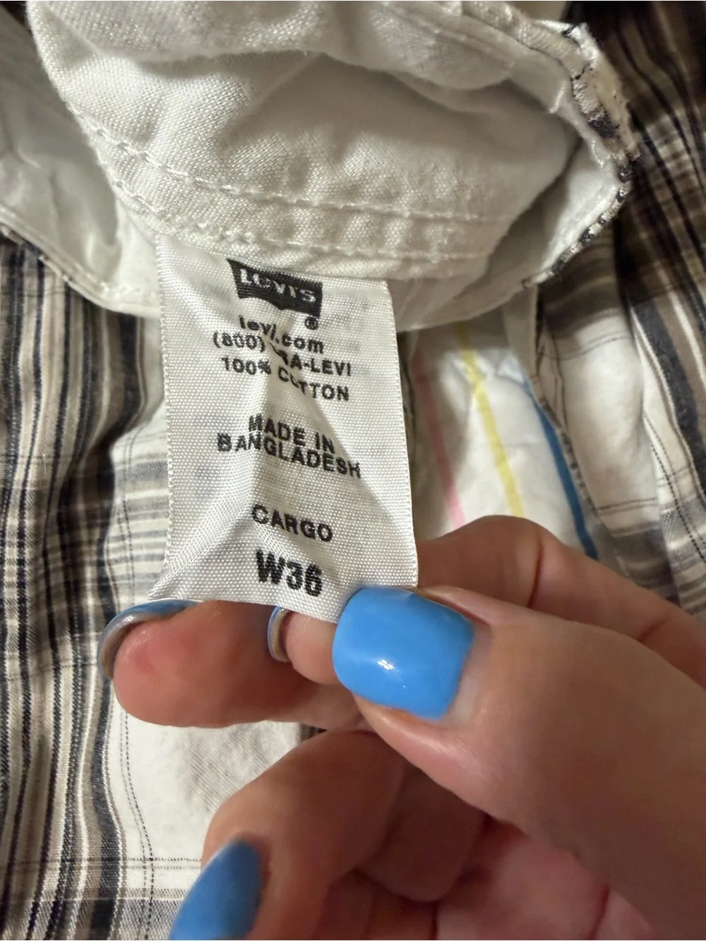 Levi's Men's Plaid Cargo Shorts — White & Gray